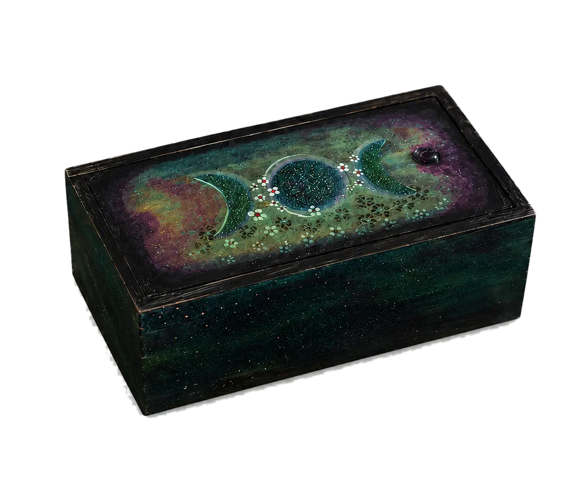 Clear front view of the Lunastray keepsake box